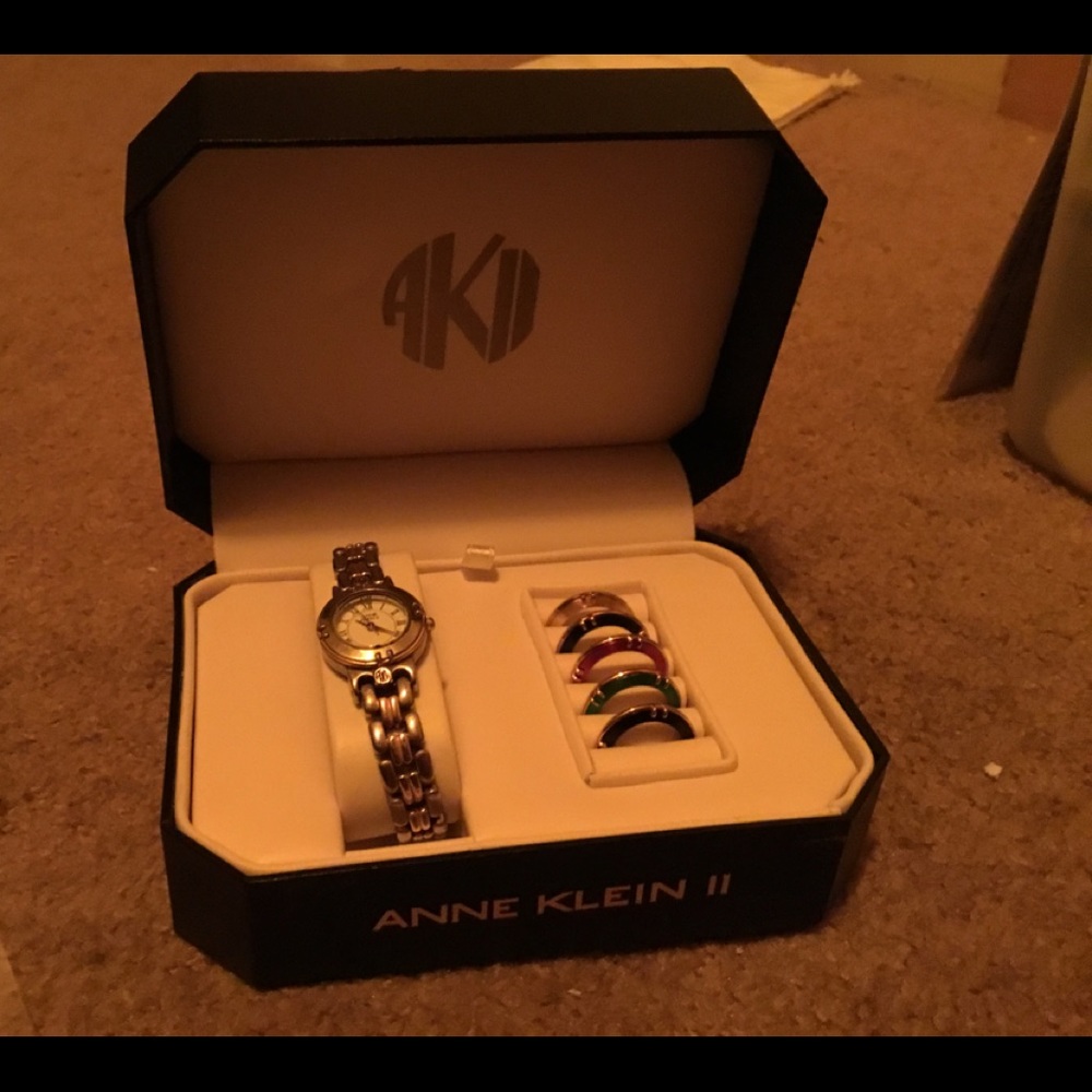 AK Woman’s watch